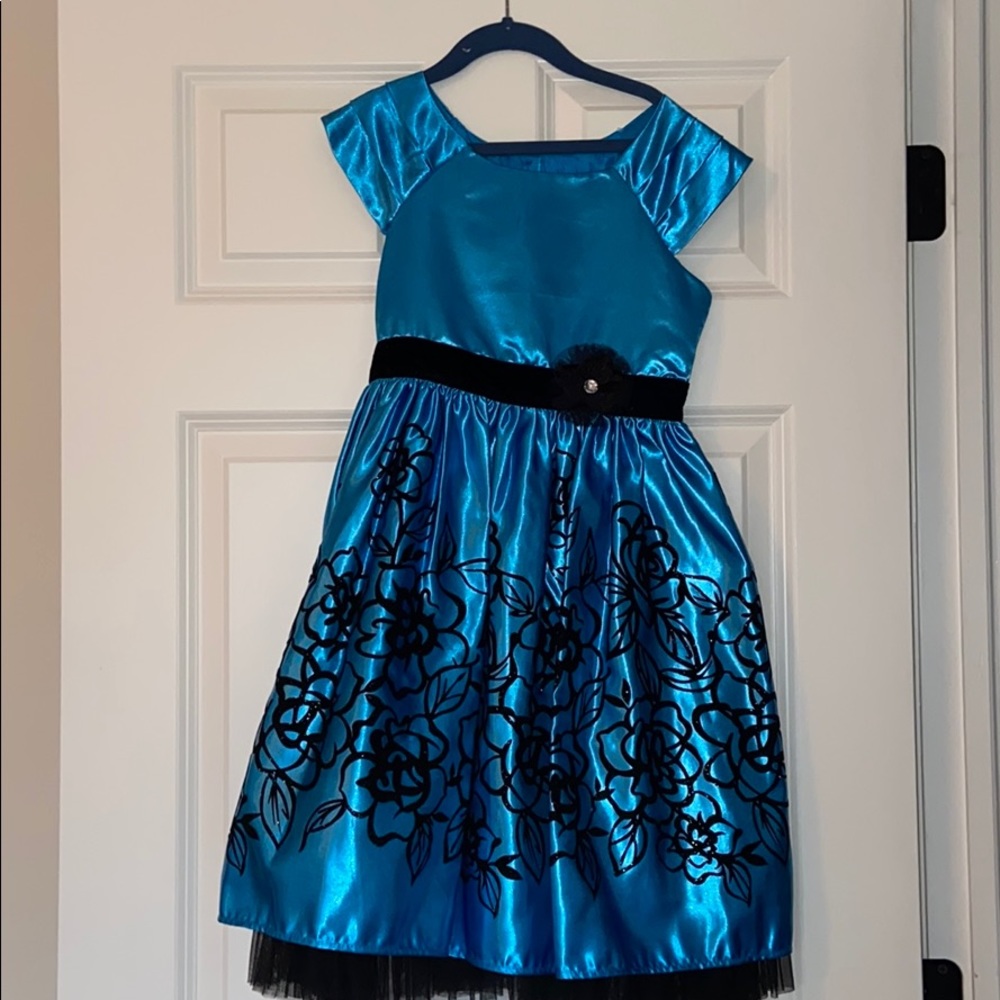 Holiday dress for girls